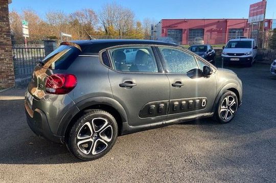 Citroen C3 BVA Shine 1.2 L 110 cv occasion en vente à Bavilliers 
								